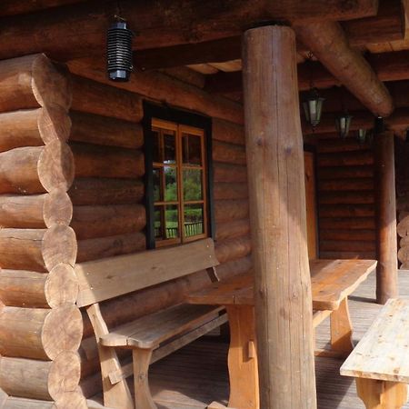 Viesu Nams Barzi Hotel Tinuzi ภายนอก รูปภาพ